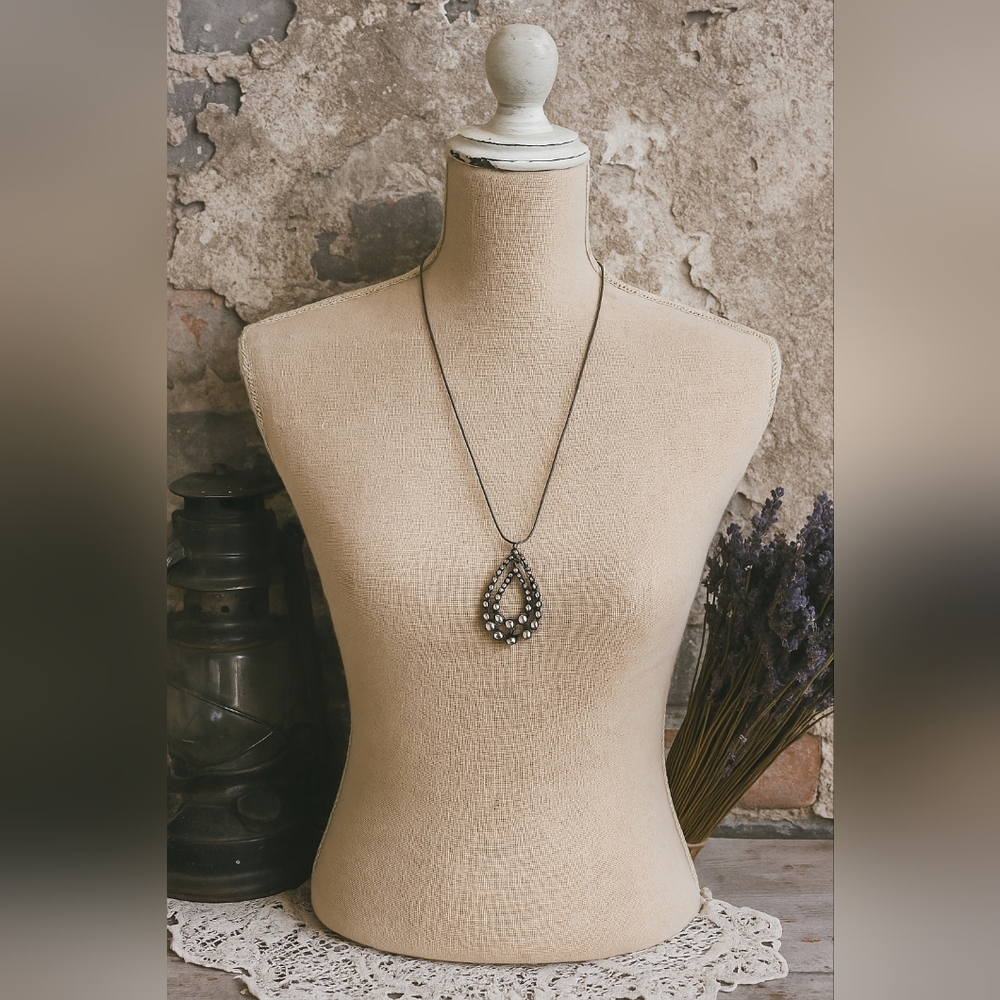 Vintage Teardrop Rhinestone Necklace – Elegant Double Drop Pendant on Gunmetal
